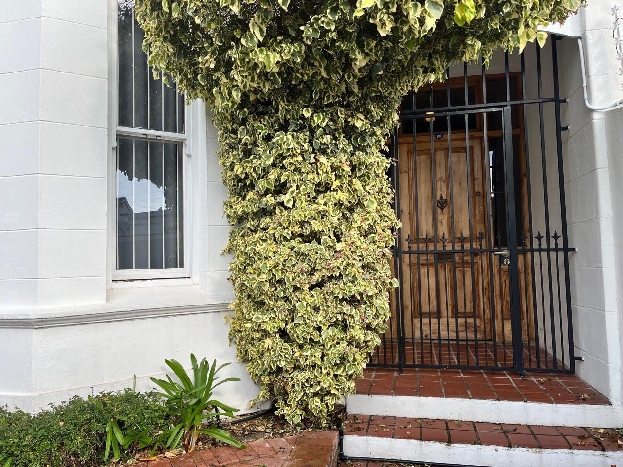 2 Bedroom House in Claremont