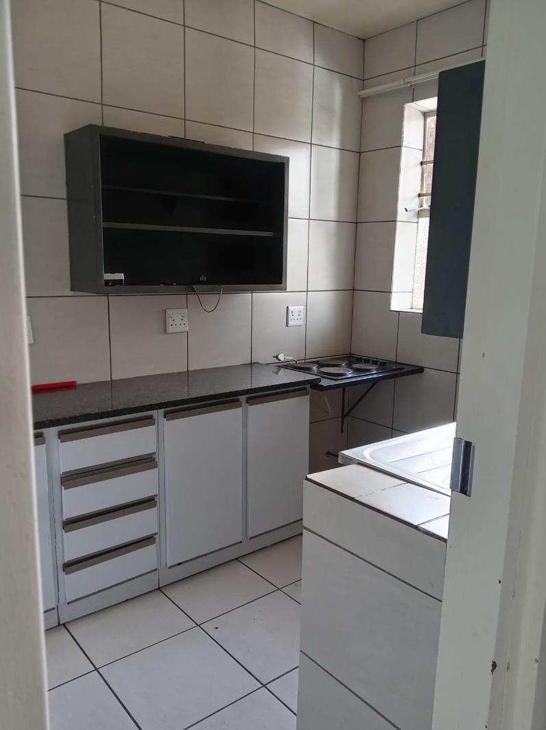 1.5 Bedroom Apartment in Sunnyside