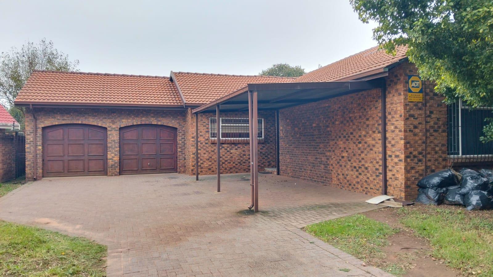 4 Bedroom House in Sunward Park