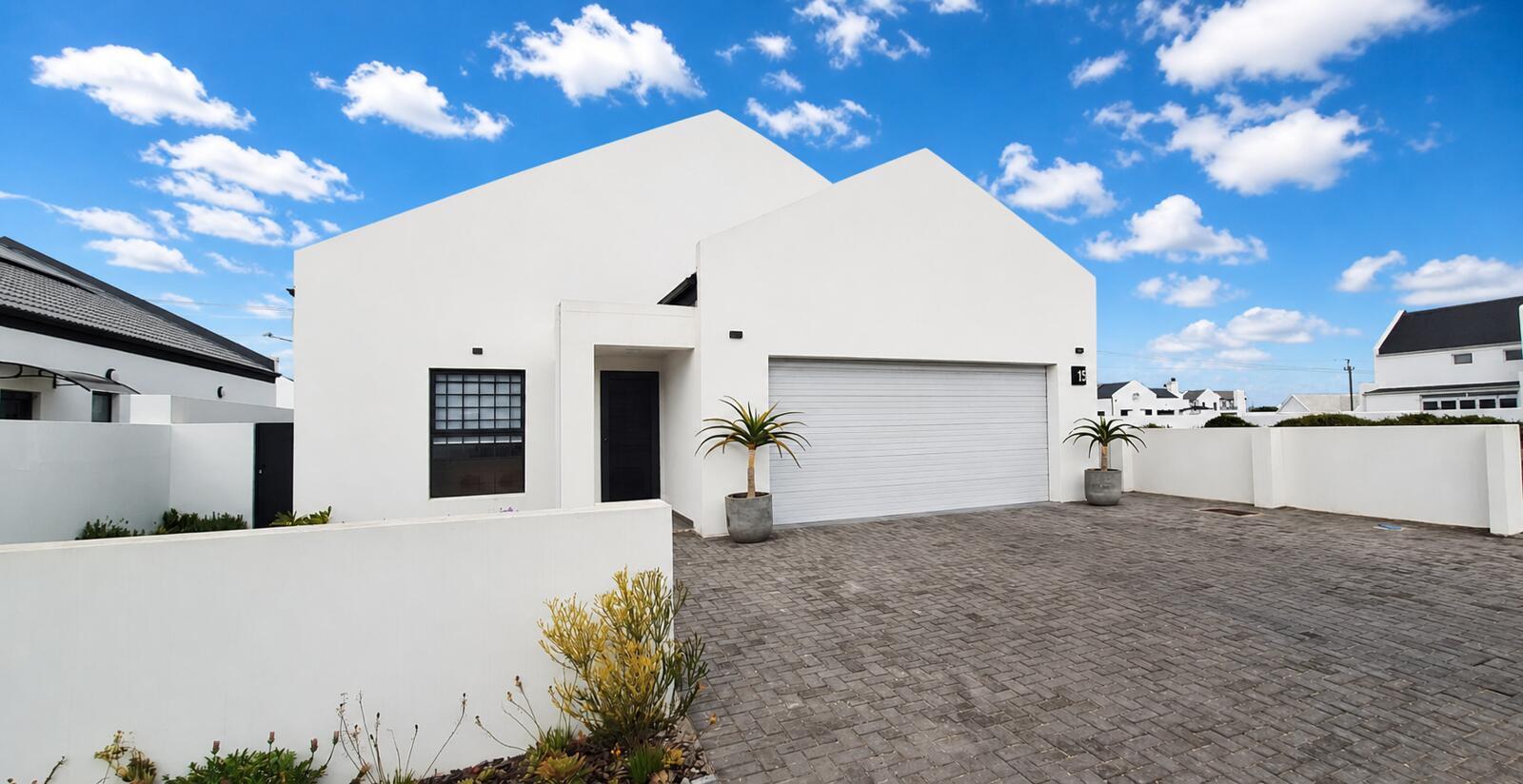 3 Bedroom House in Golden Mile