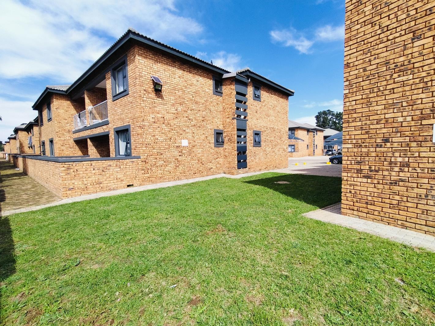 3 Bedroom Apartment in Rynfield