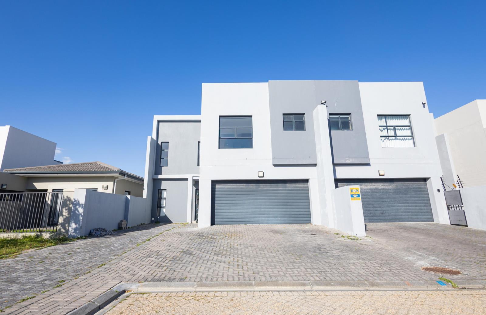 3 Bedroom House in Sandown