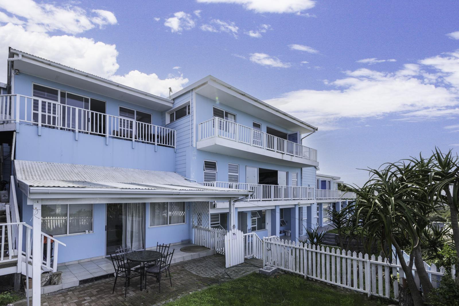 11 Bedroom House in West Beach