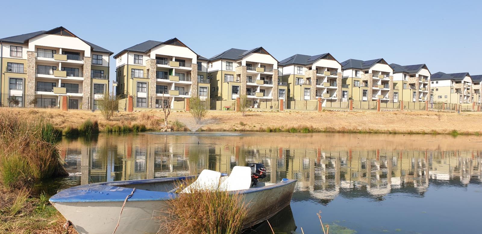 3 Bedroom Apartment in Waterfall Estate