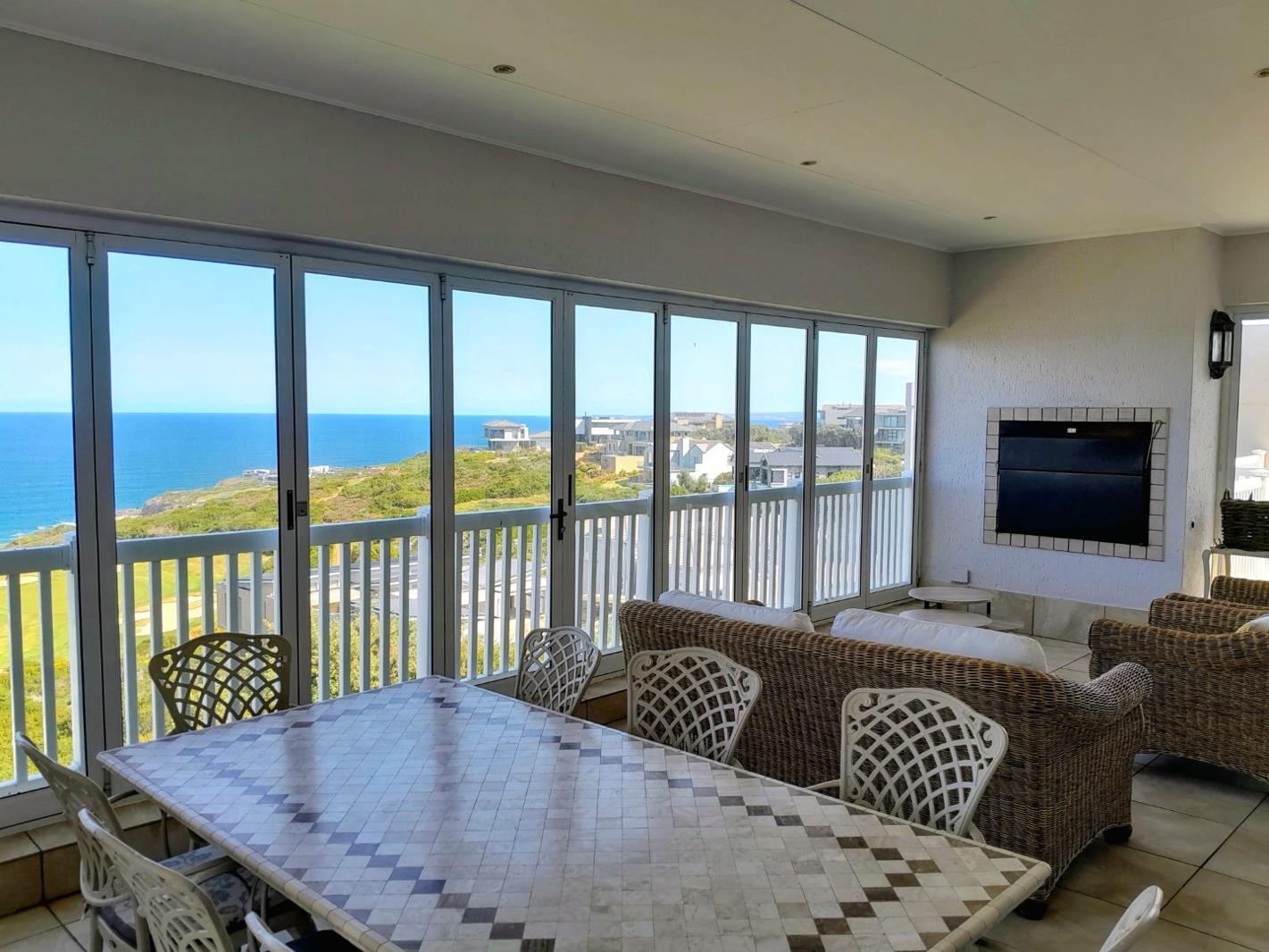 4 Bedroom Penthouse in Pinnacle Point Golf Estate