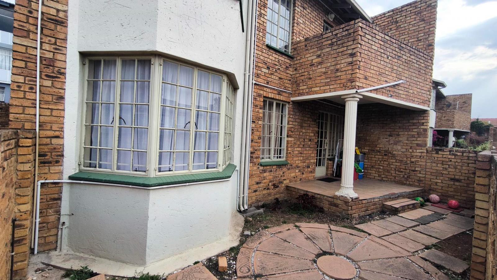 2 Bedroom Townhouse in New Redruth
