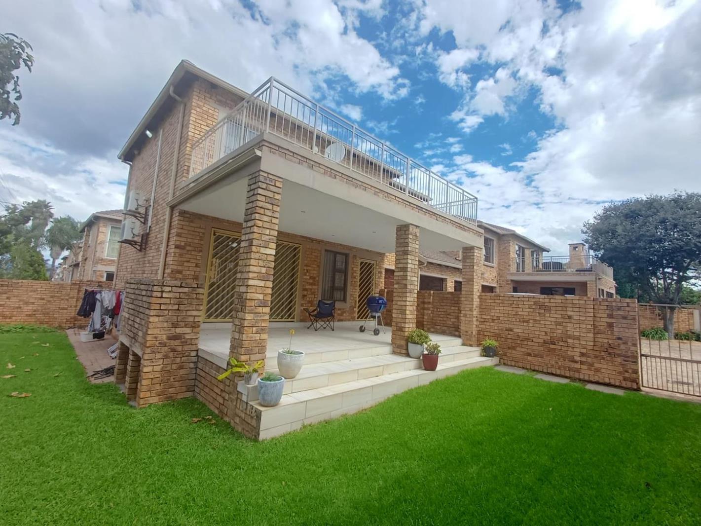 3 Bedroom Townhouse in Olivedale