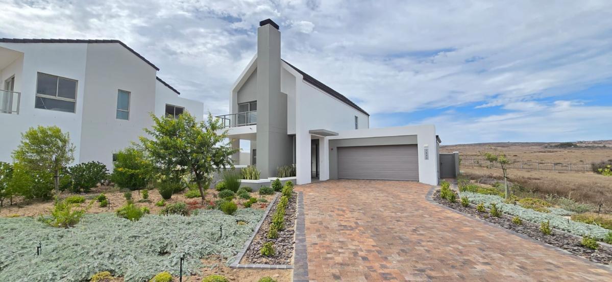 2 Bedroom House in Langebaan Country Estate