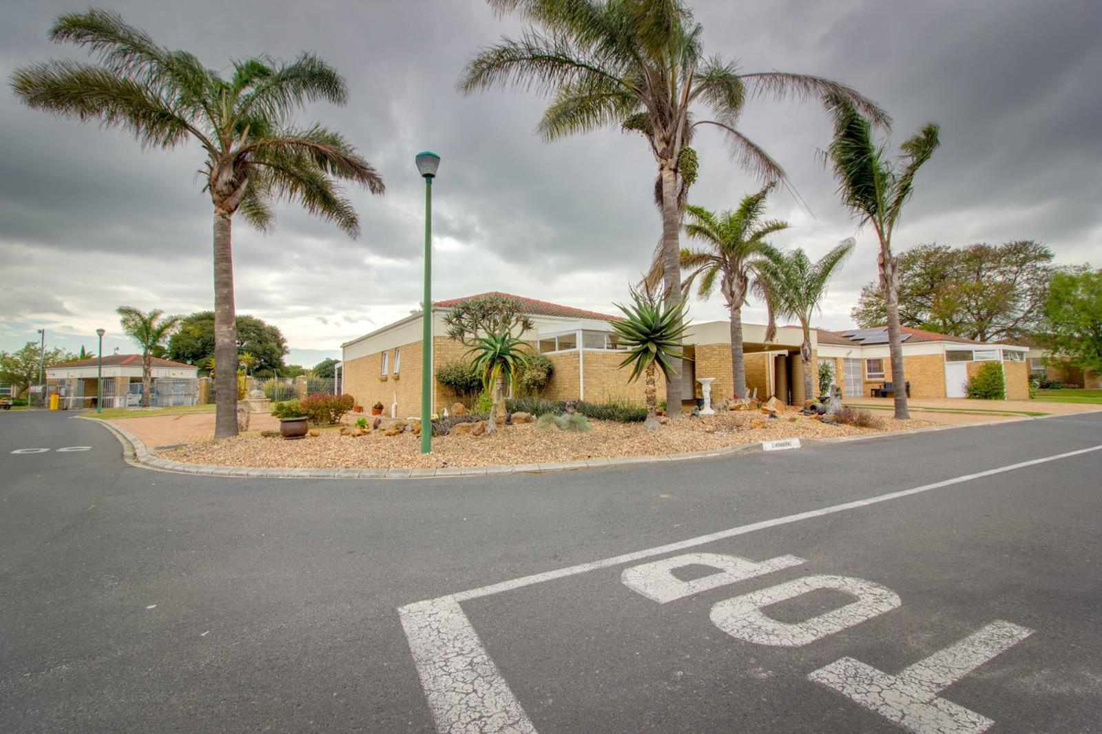 2 Bedroom House in Protea Heights