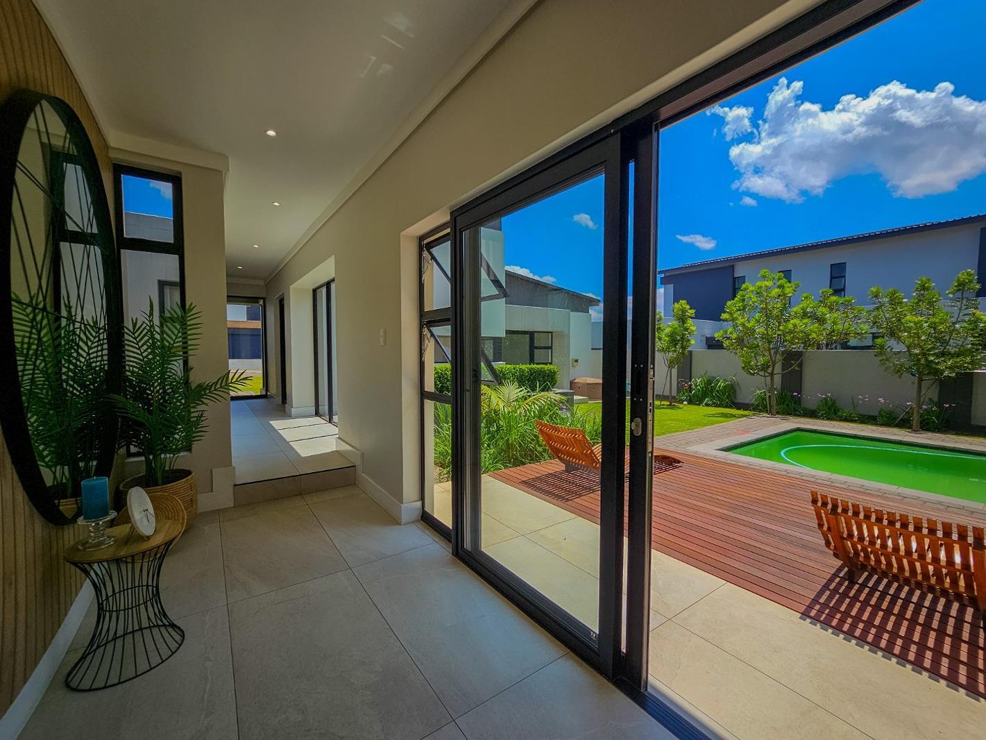 5 Bedroom House in Midstream Ridge Estate