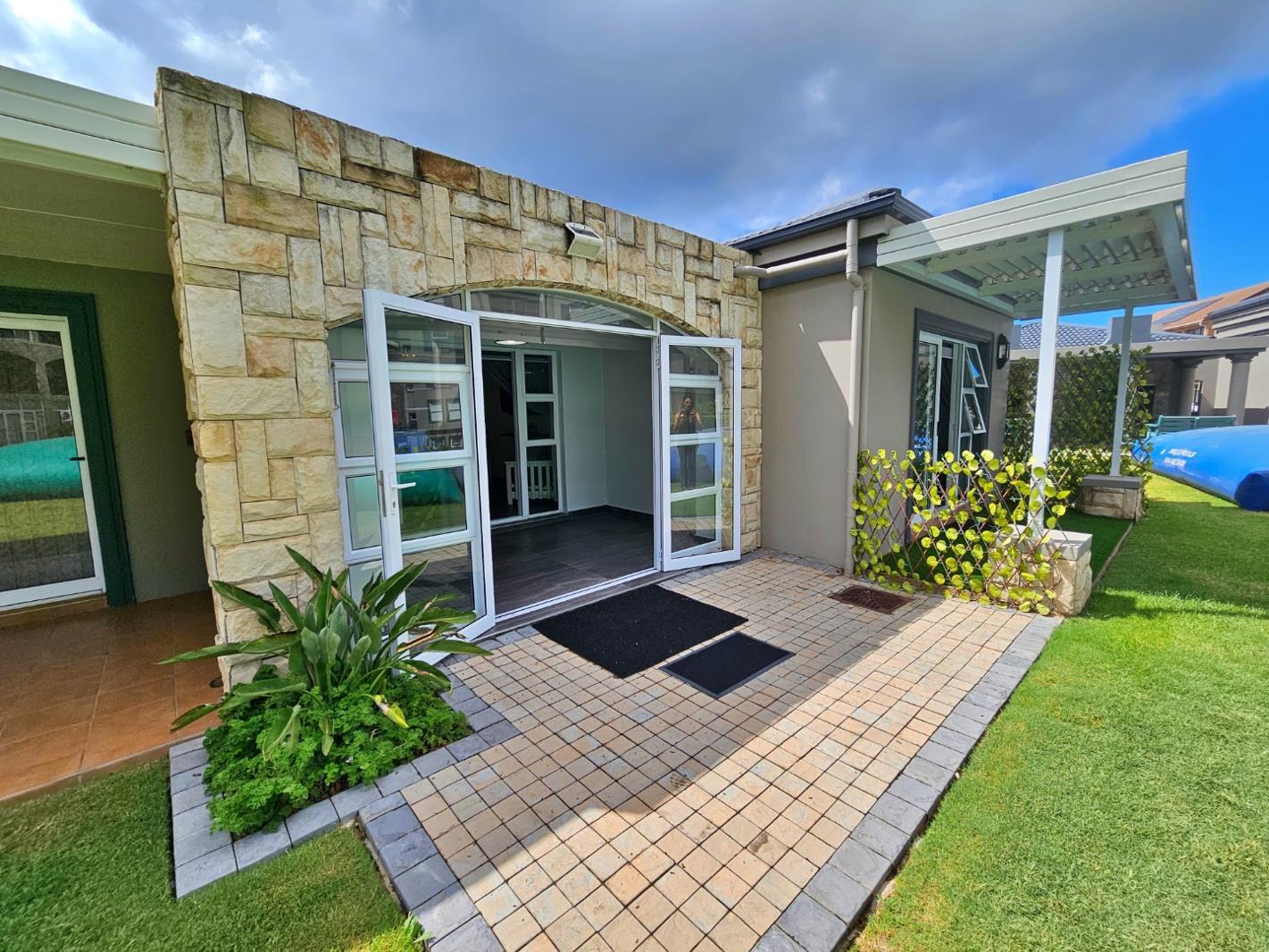 3 Bedroom Apartment in Diaz Beach