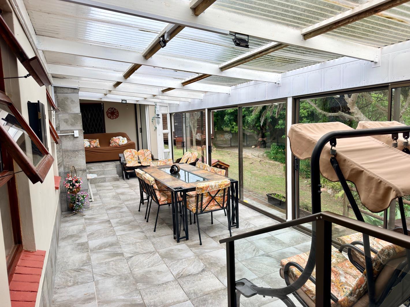 4 Bedroom House in Dana Bay