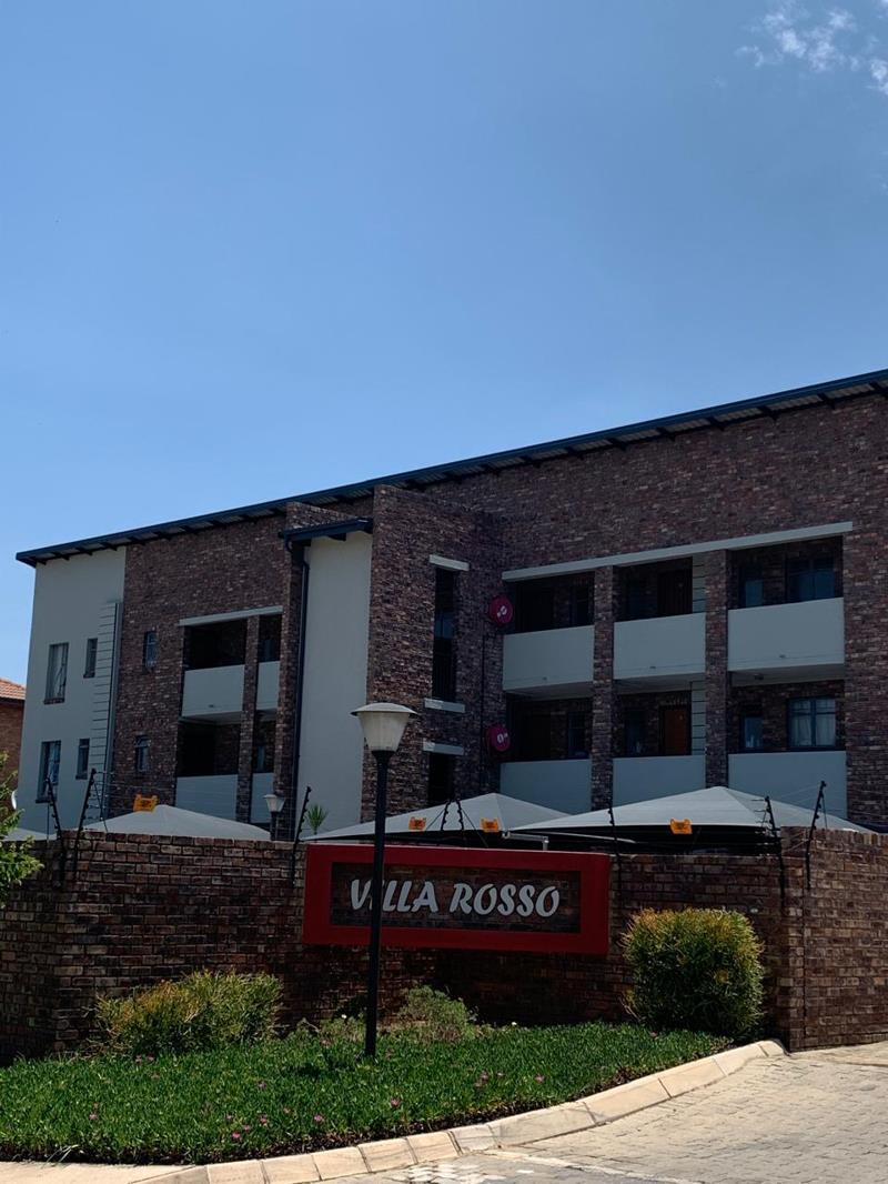 2 Bedroom Apartment in Rooihuiskraal North