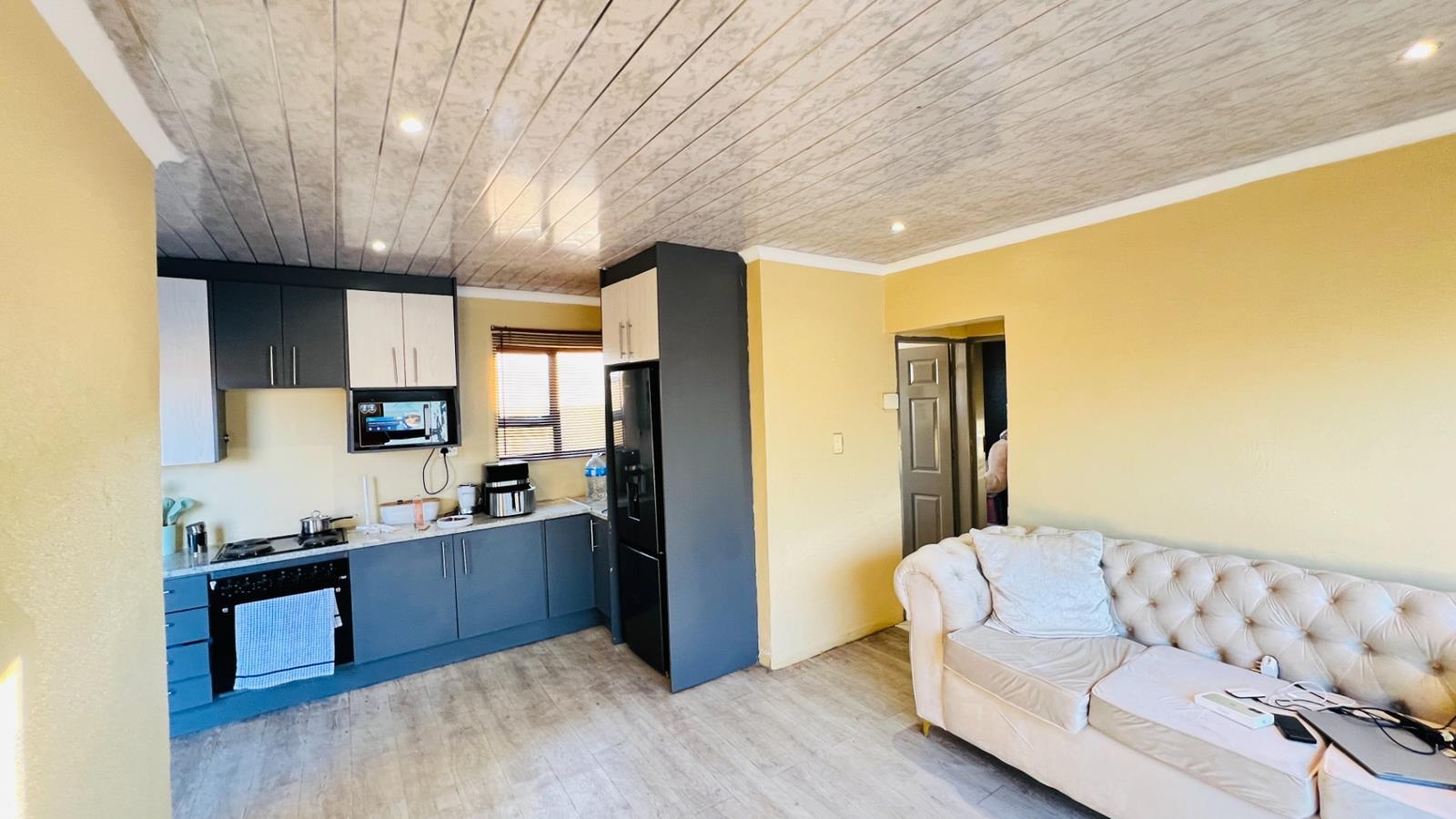 2 Bedroom House in Protea Glen