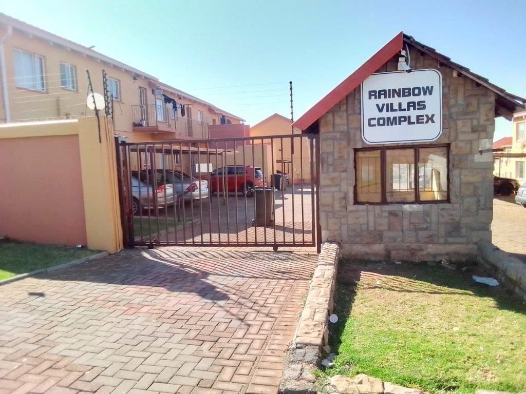 3 Bedroom Apartment in Princess AH