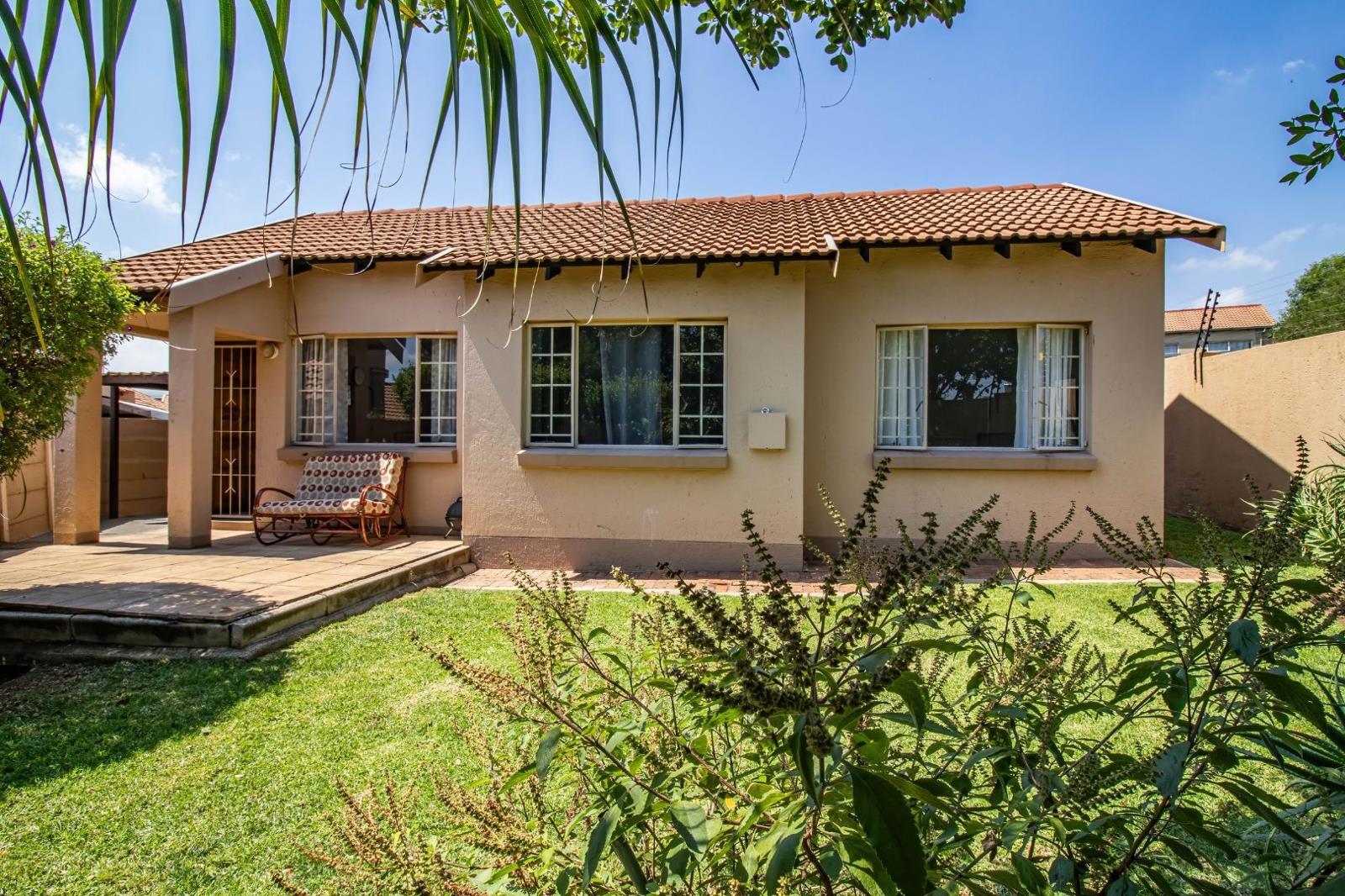 2 Bedroom Townhouse in Allens Nek