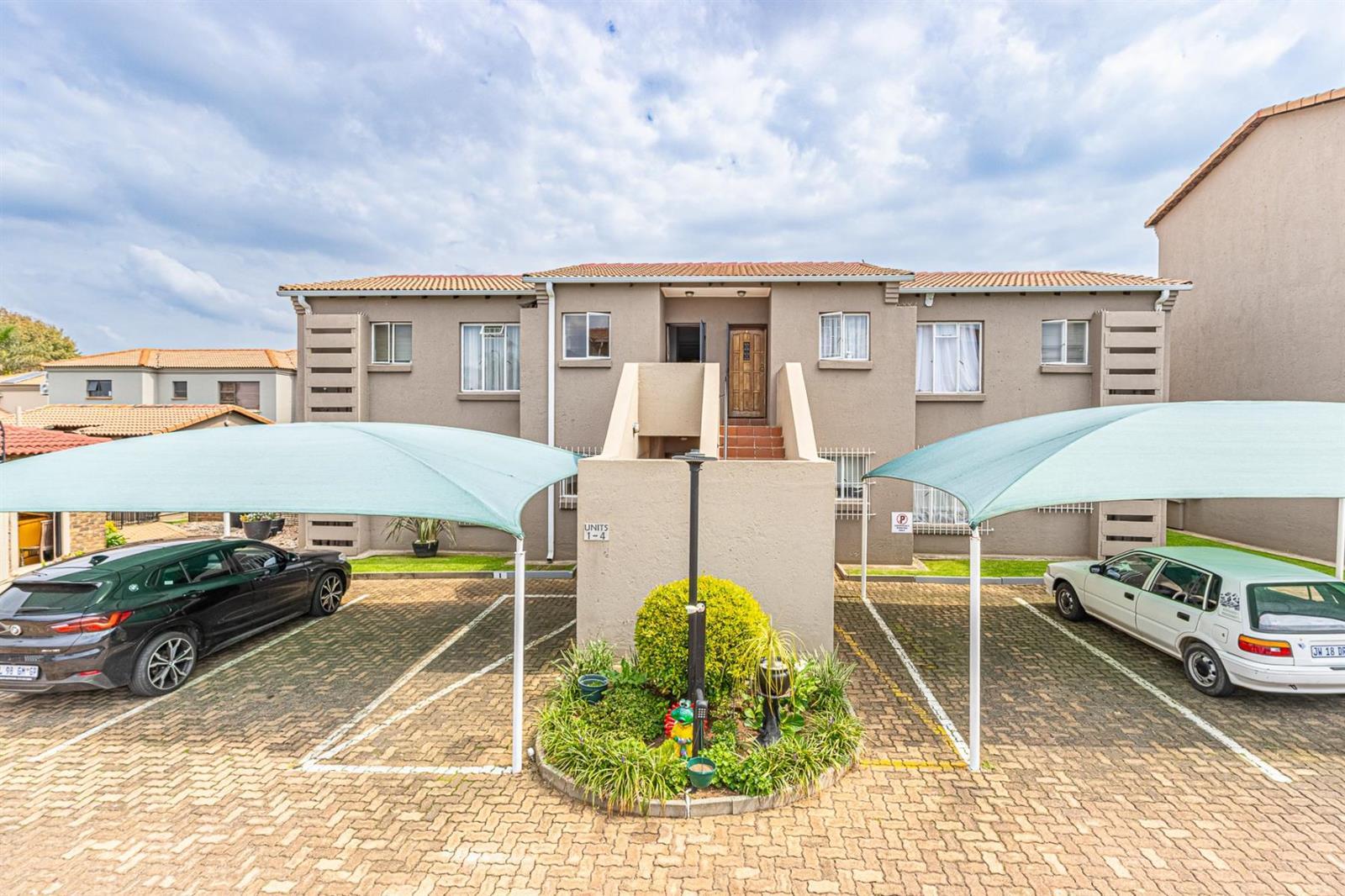 2 Bedroom Apartment in Farrarmere