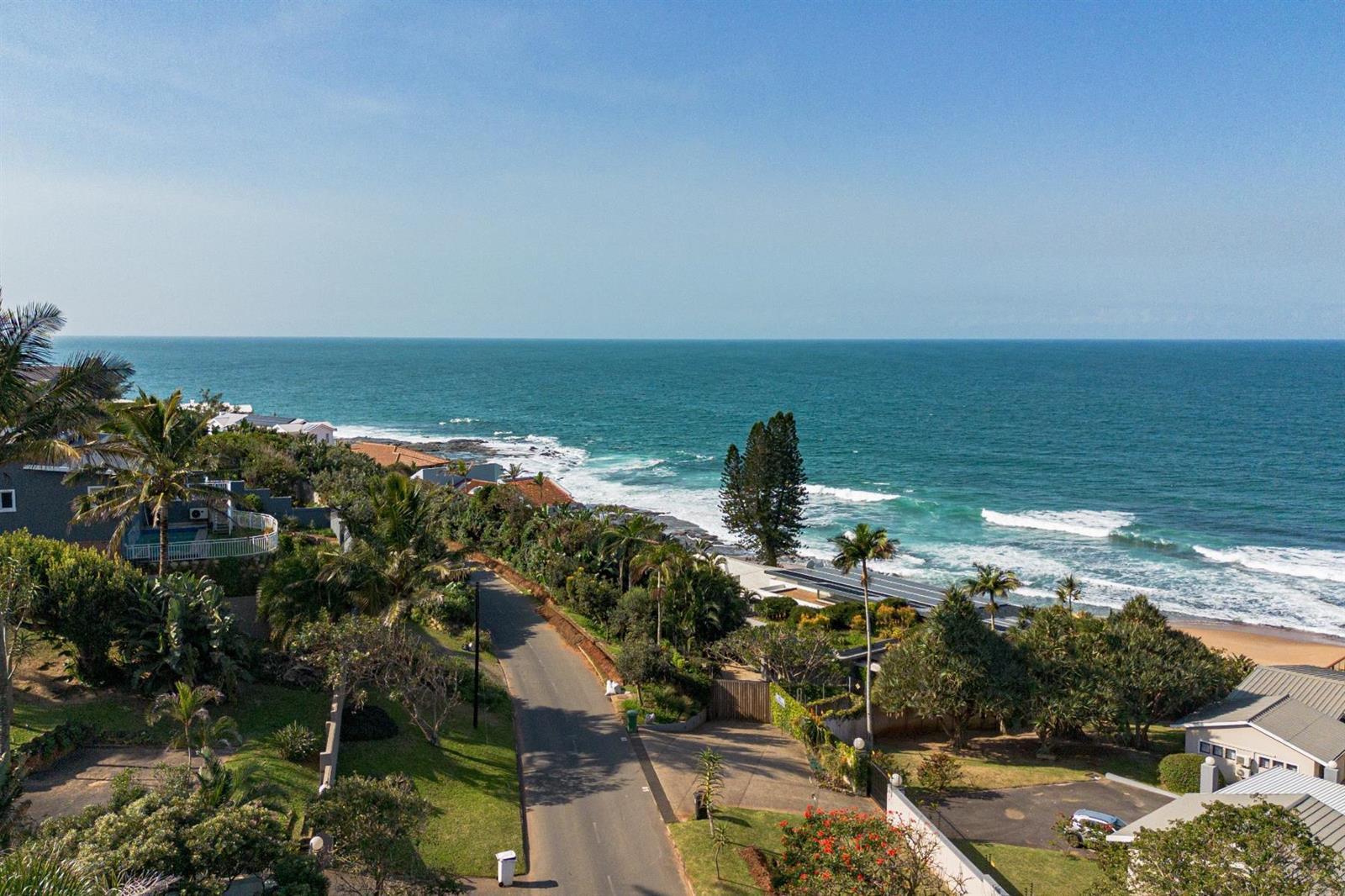 6 Bedroom House in Sheffield Beach