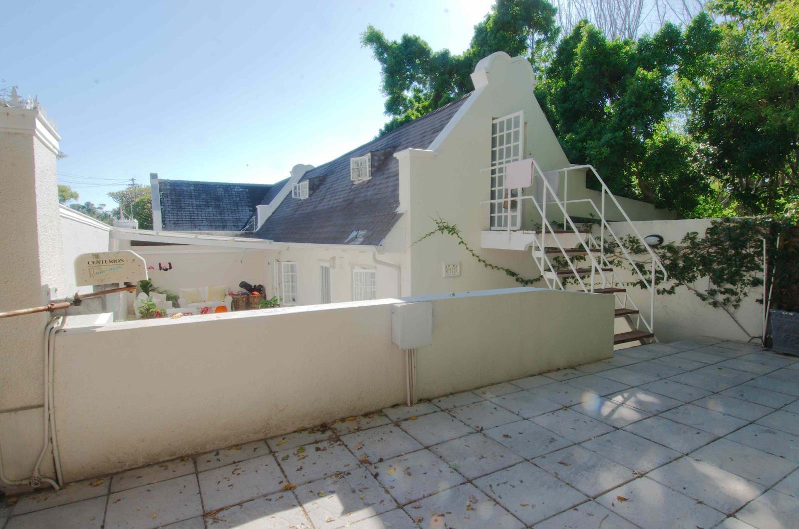 3 Bedroom House in Kenilworth Upper