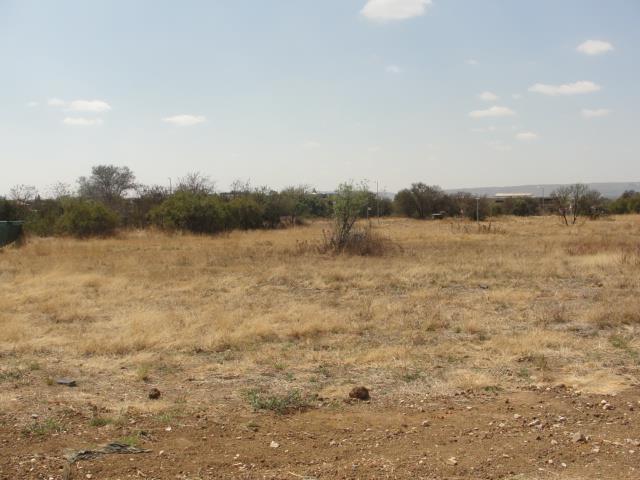 330 m² Land available in Six Fountains Estate