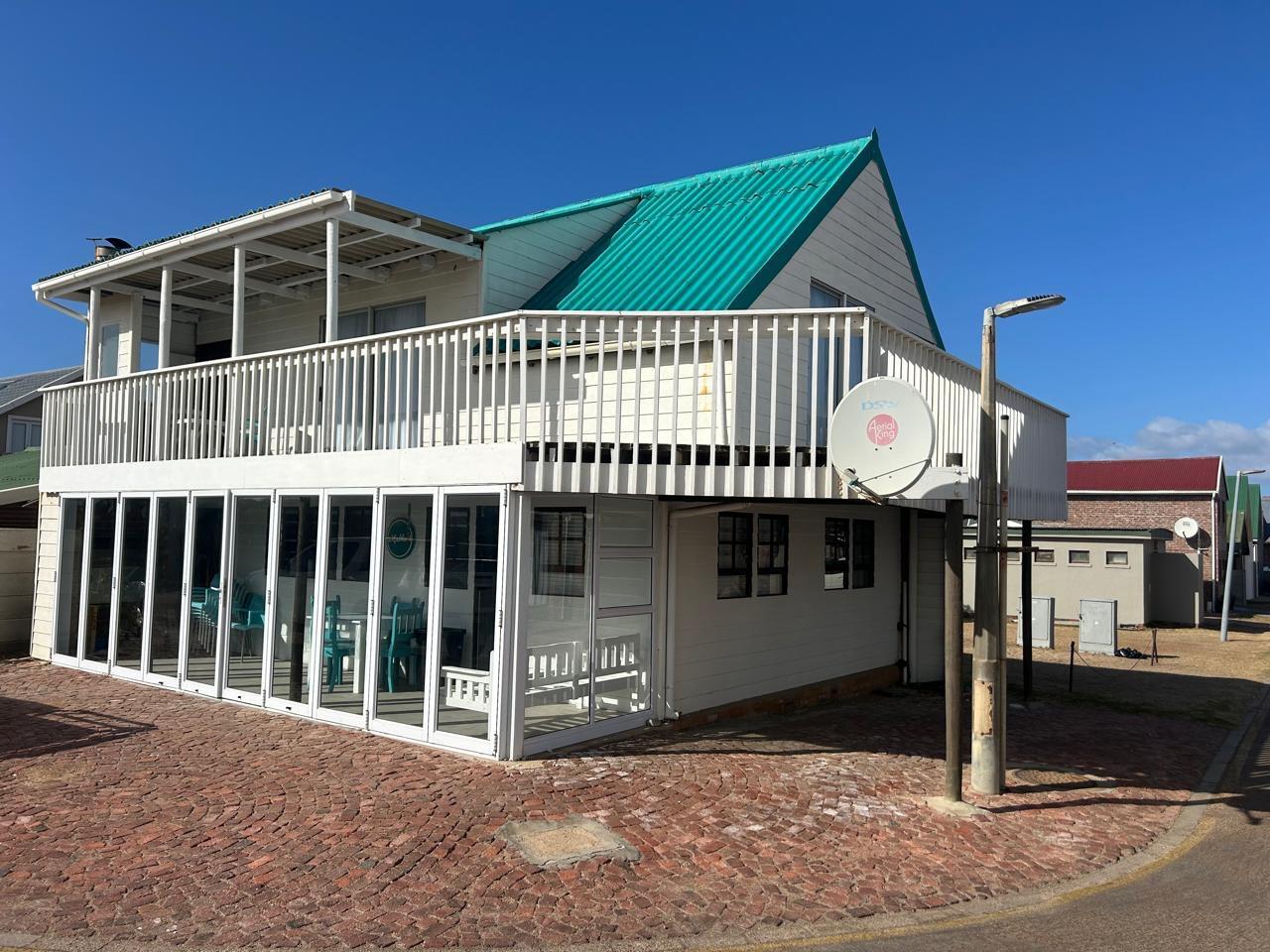 4 Bedroom House in Witsand
