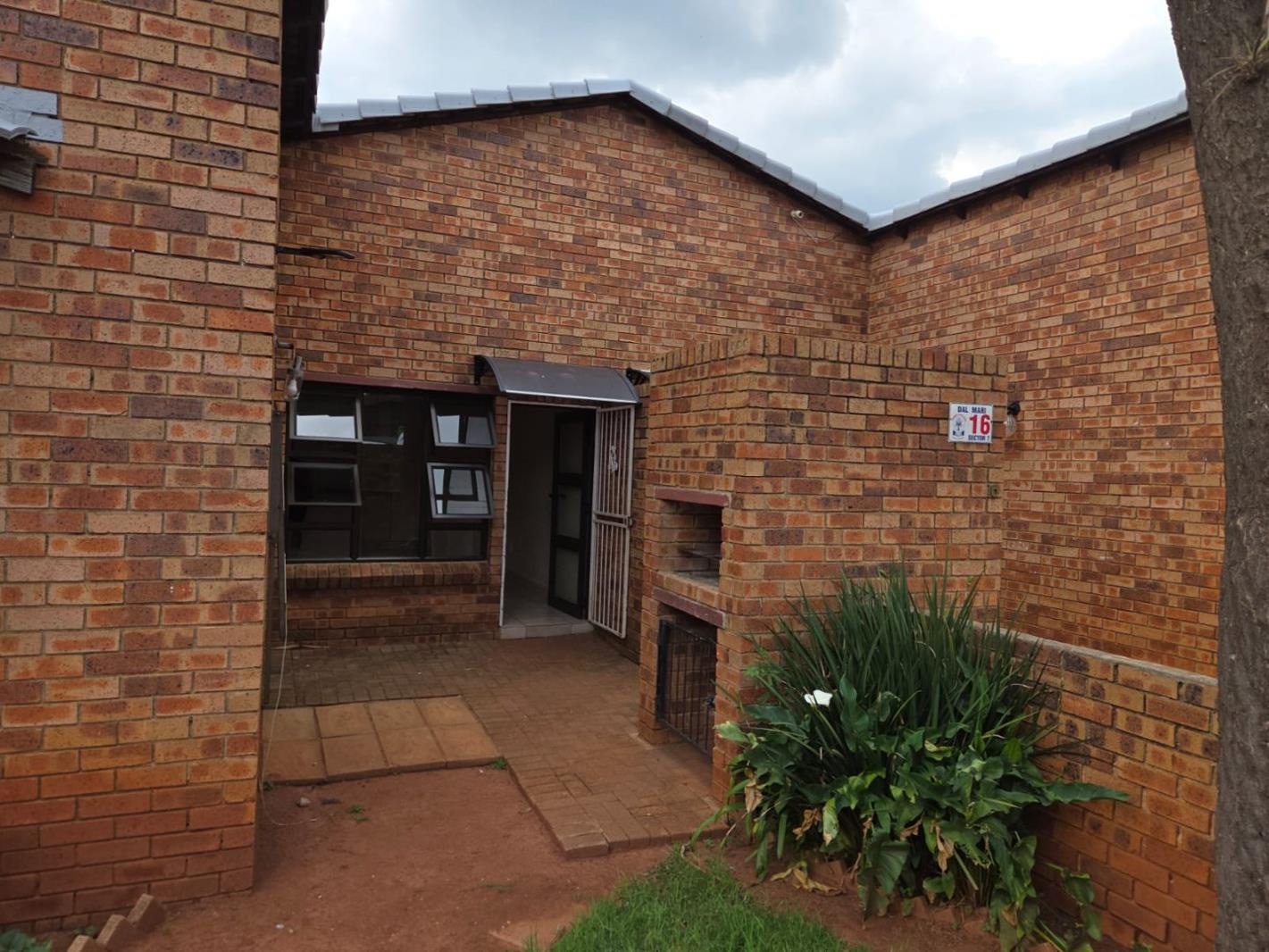 3 Bedroom Townhouse in Noordheuwel
