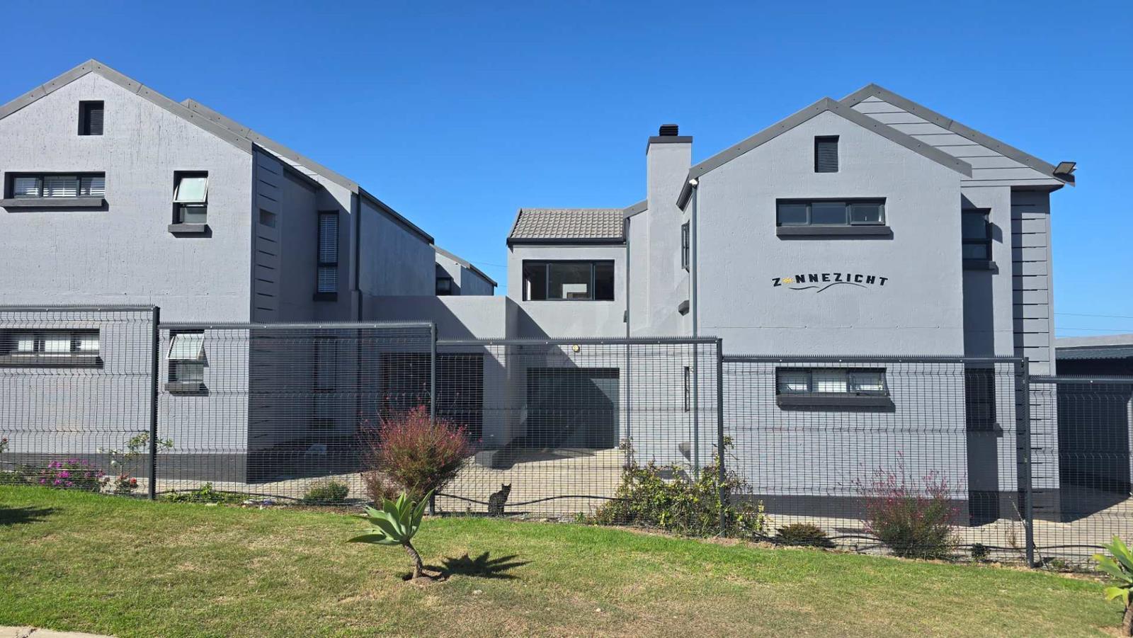3 Bedroom Apartment in Island View