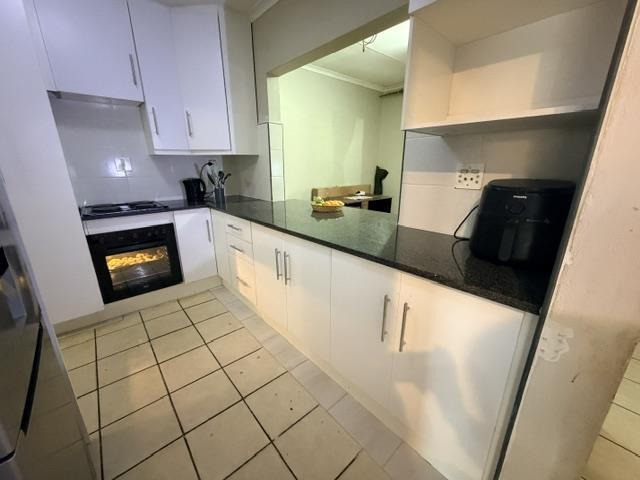 3 Bedroom Townhouse in Die Hoewes