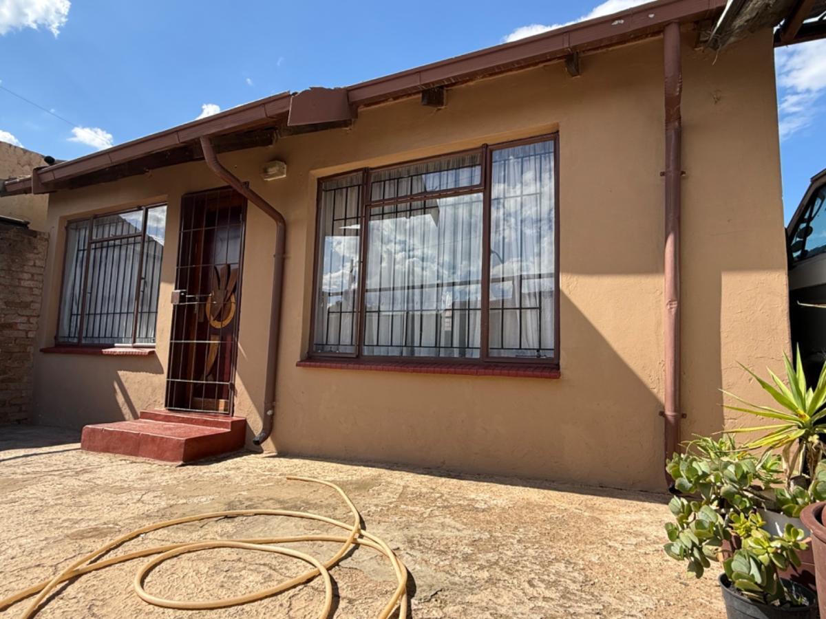 2 Bedroom House in Kagiso