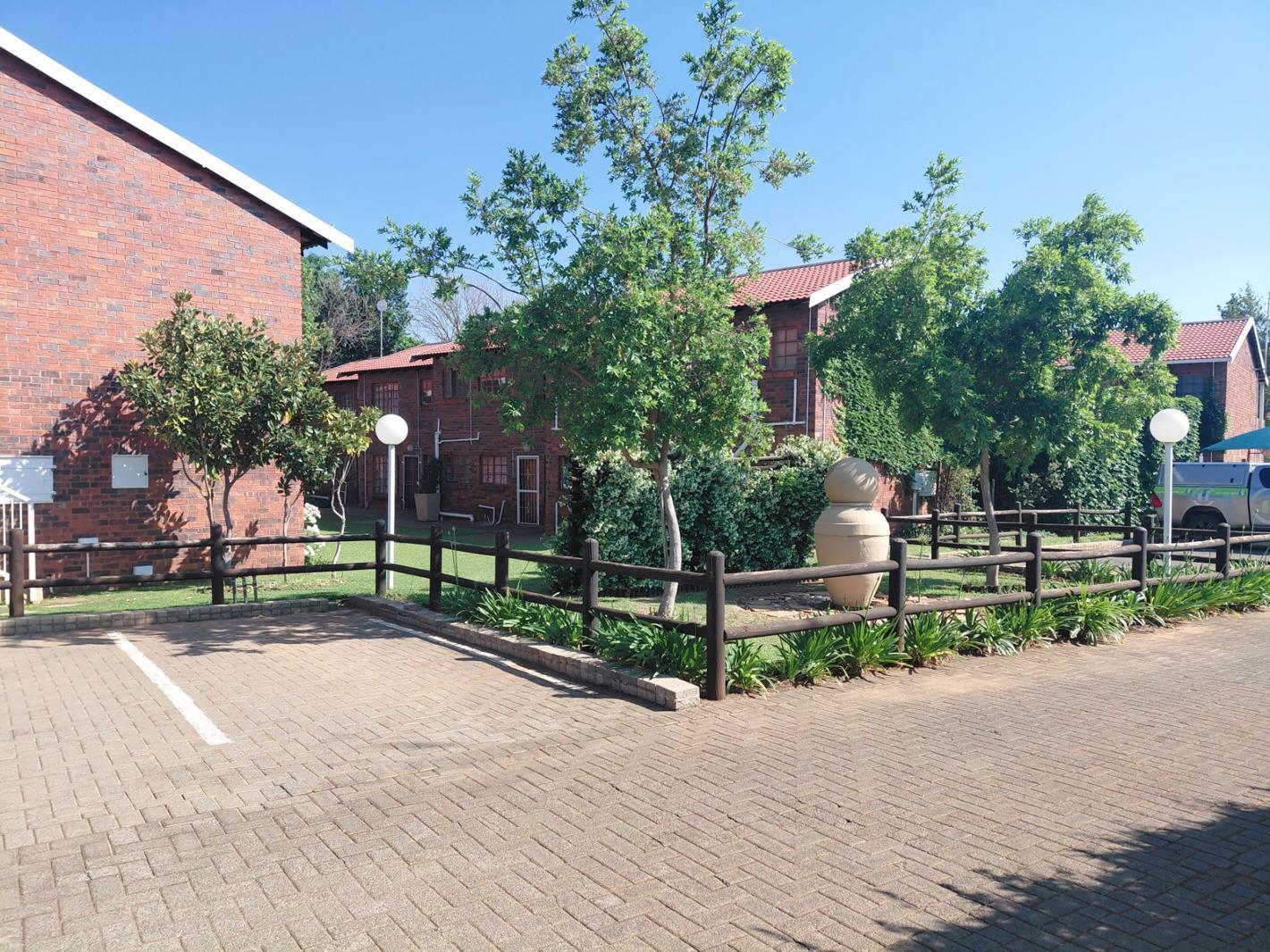 1 Bedroom Apartment in Langenhoven Park