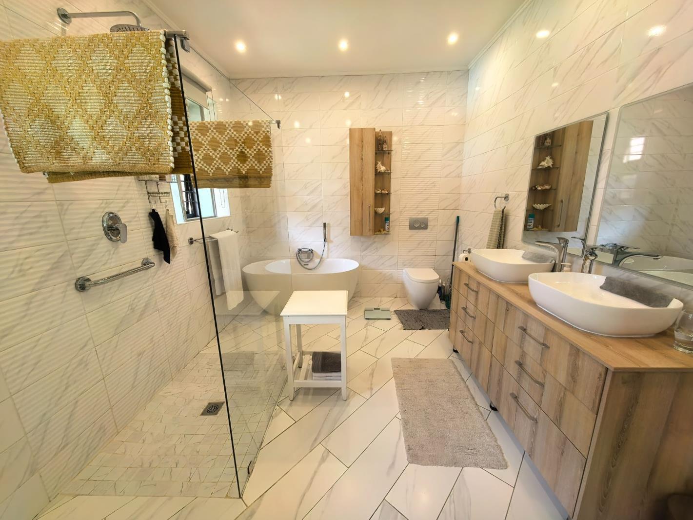 4 Bedroom House in Alberante