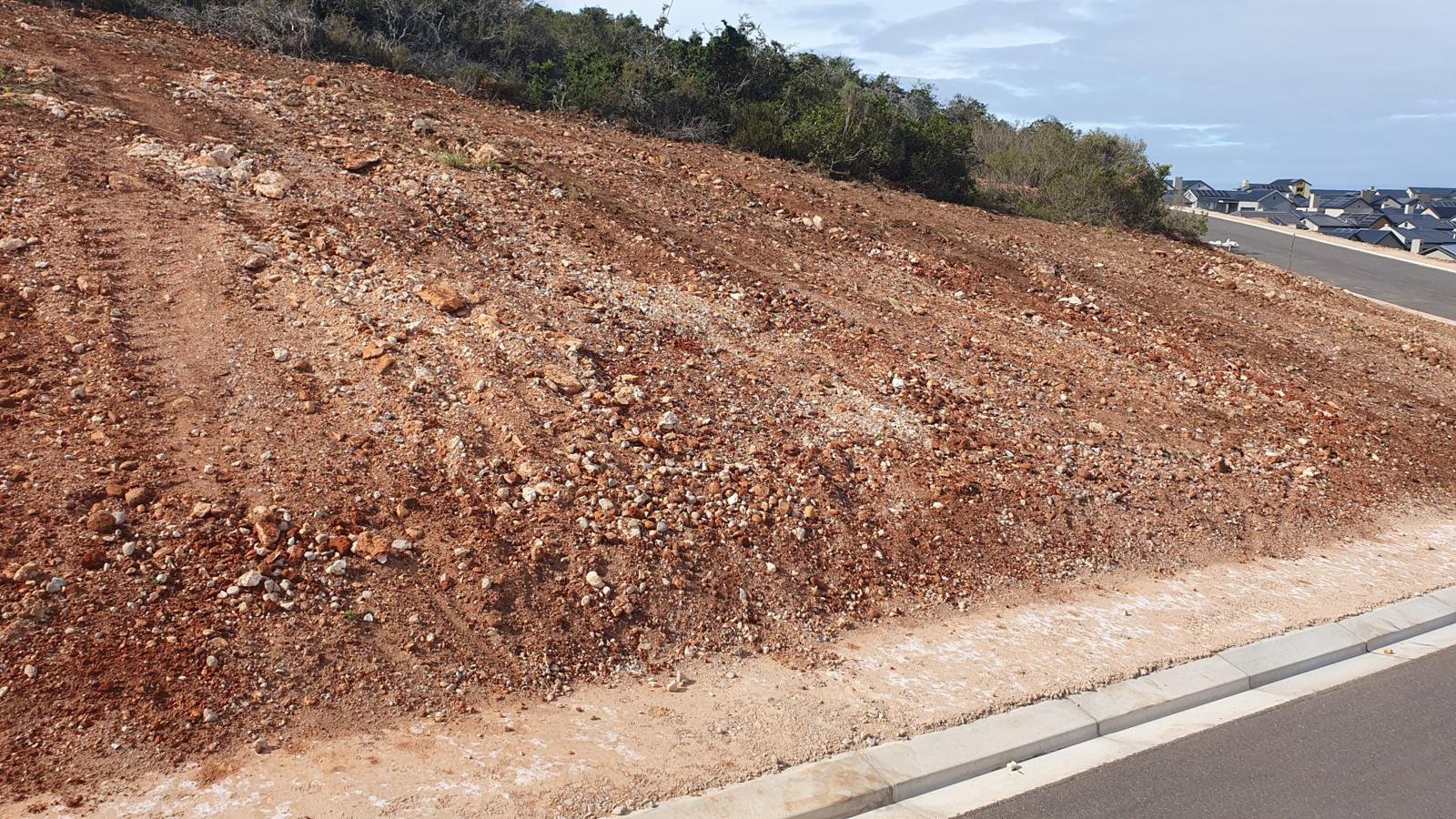 1 318 m² Land available in Hartenbos