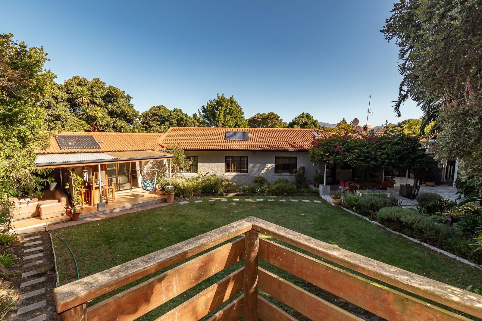 5 Bedroom House in Constantia