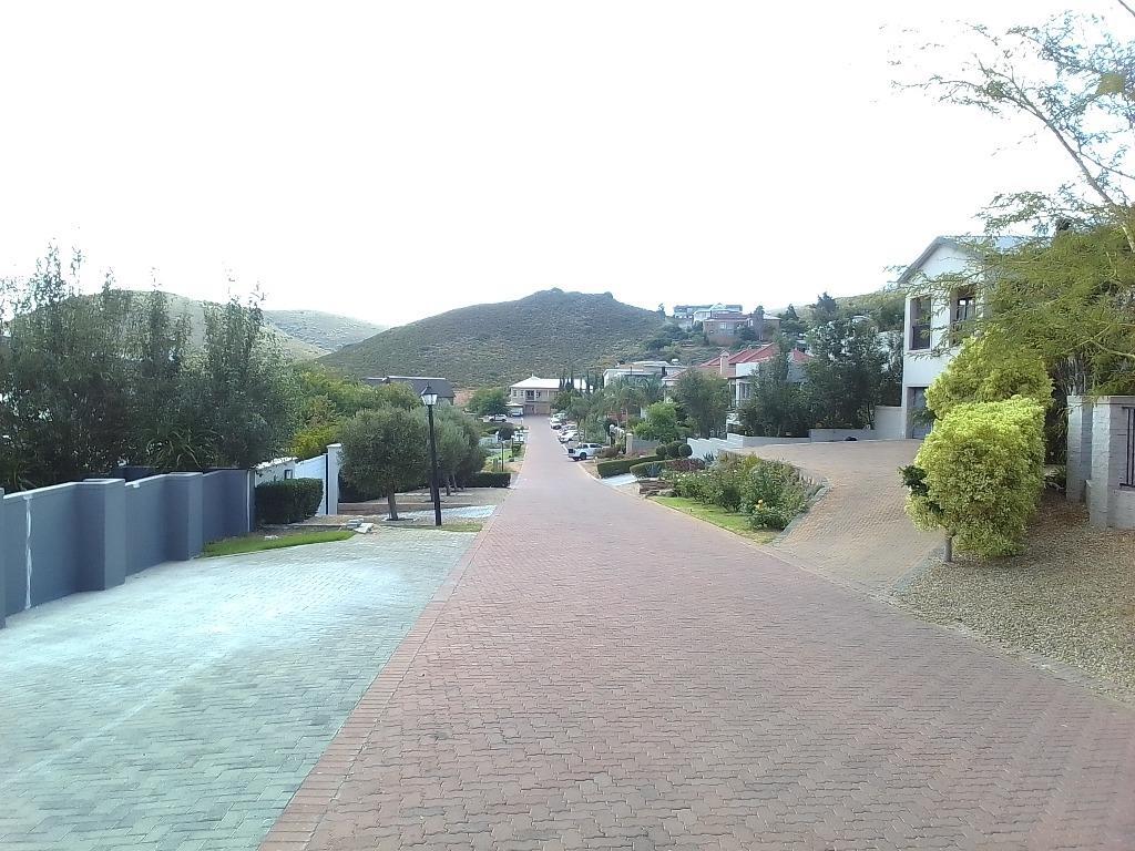 1 000 m² Land available in Fairway Heights