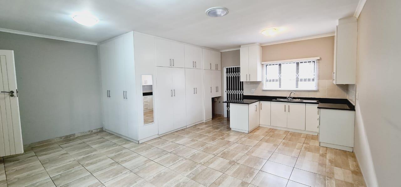 1 Bedroom Apartment in Panorama