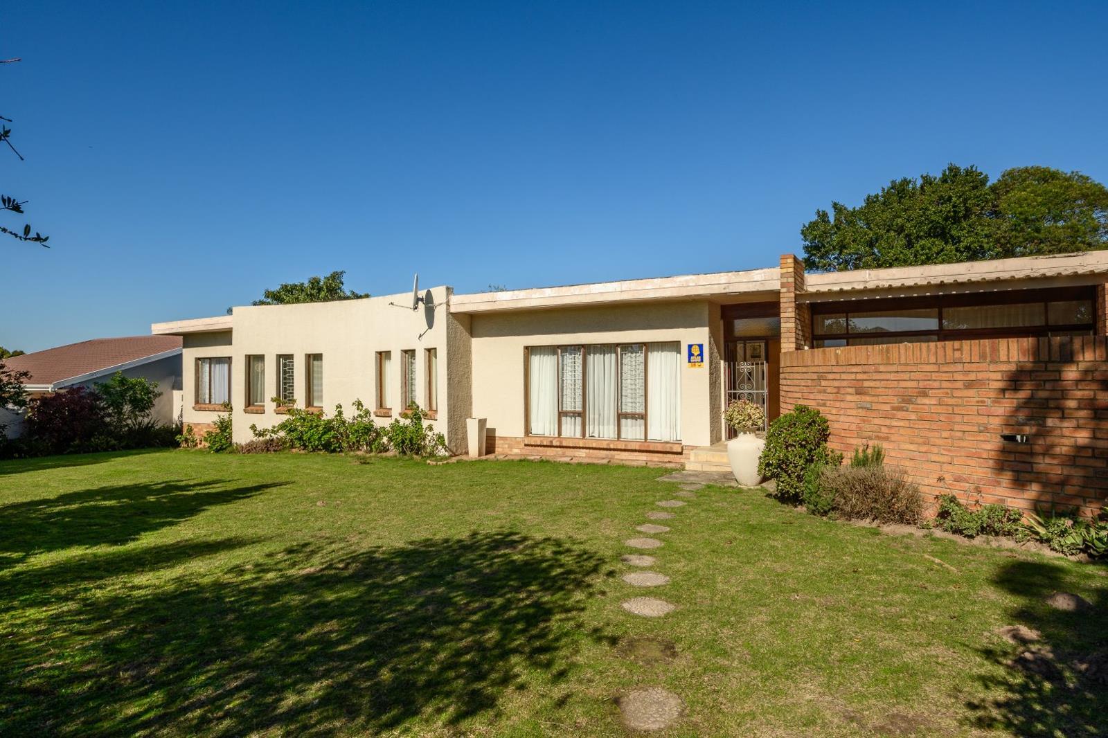 4 Bedroom House in Brymore