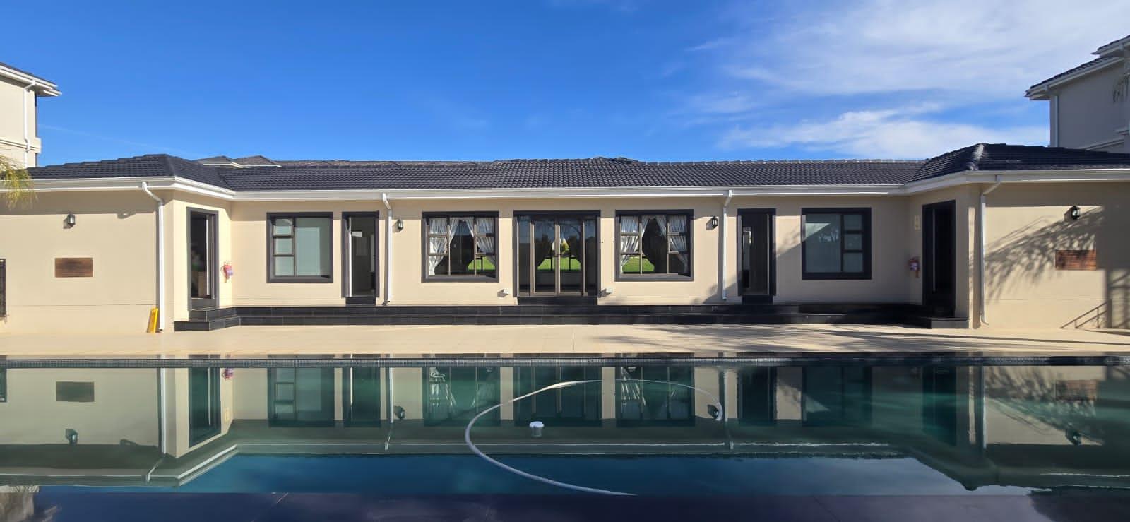 2 Bedroom Apartment in Carlswald Estate