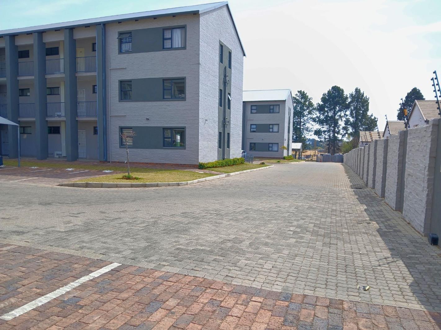 2 Bedroom Apartment in Rynfield