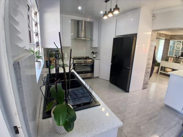 3 Bedroom House in Brackendowns