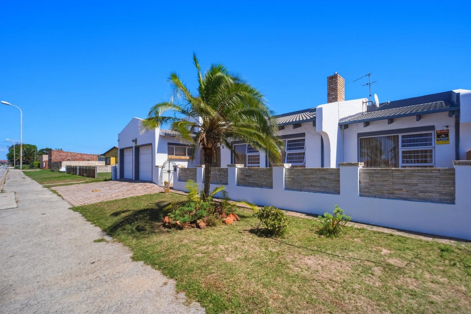 4 Bedroom House in Malabar