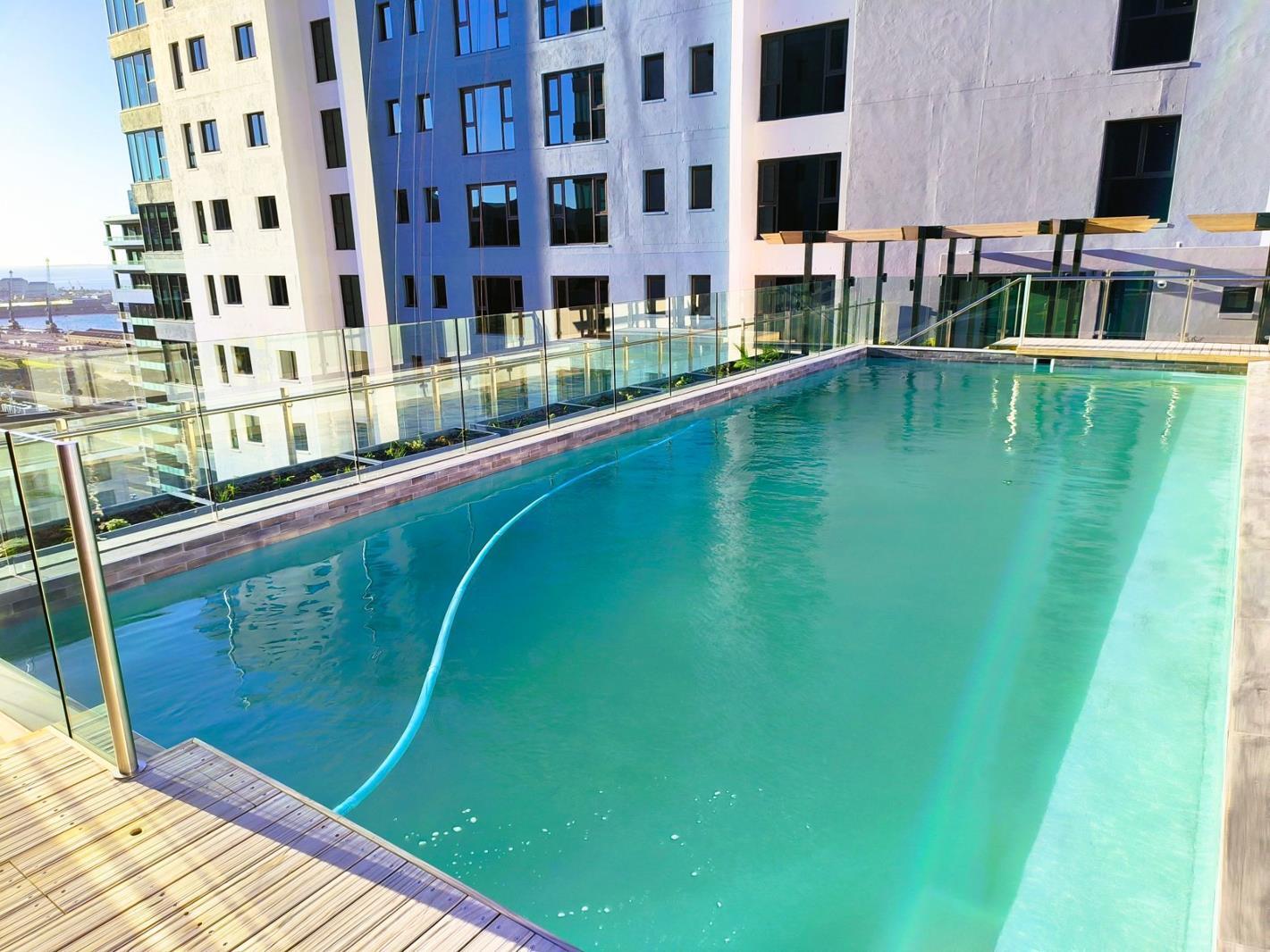 3 Bedroom Apartment in Foreshore