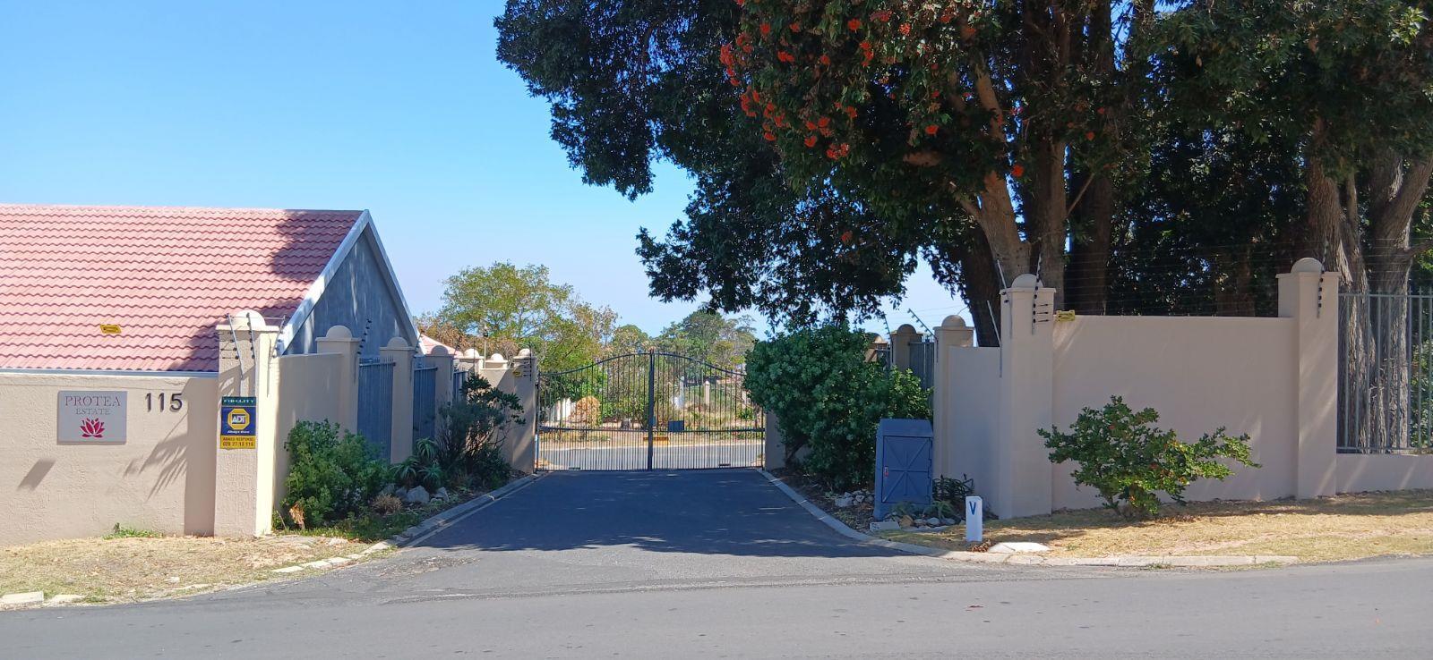 4 Bedroom House in Kleinmond