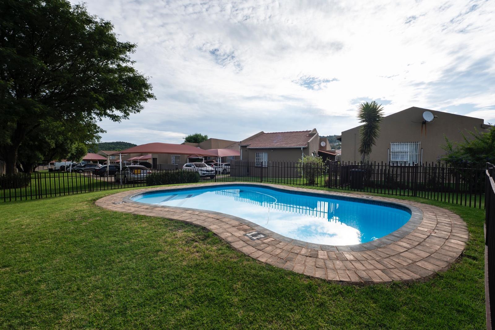 2 Bedroom Apartment in Meyersdal