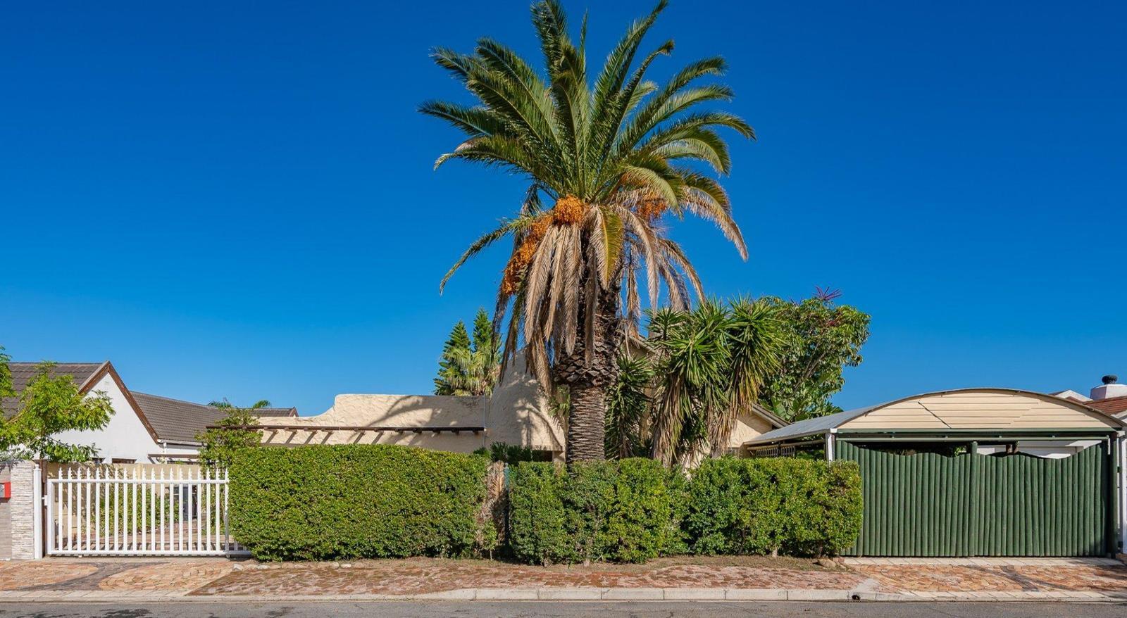 4 Bedroom House in Strandvale