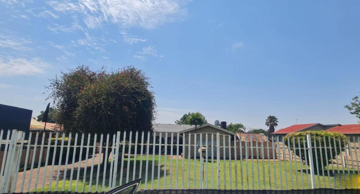 3 Bedroom House in Elsburg