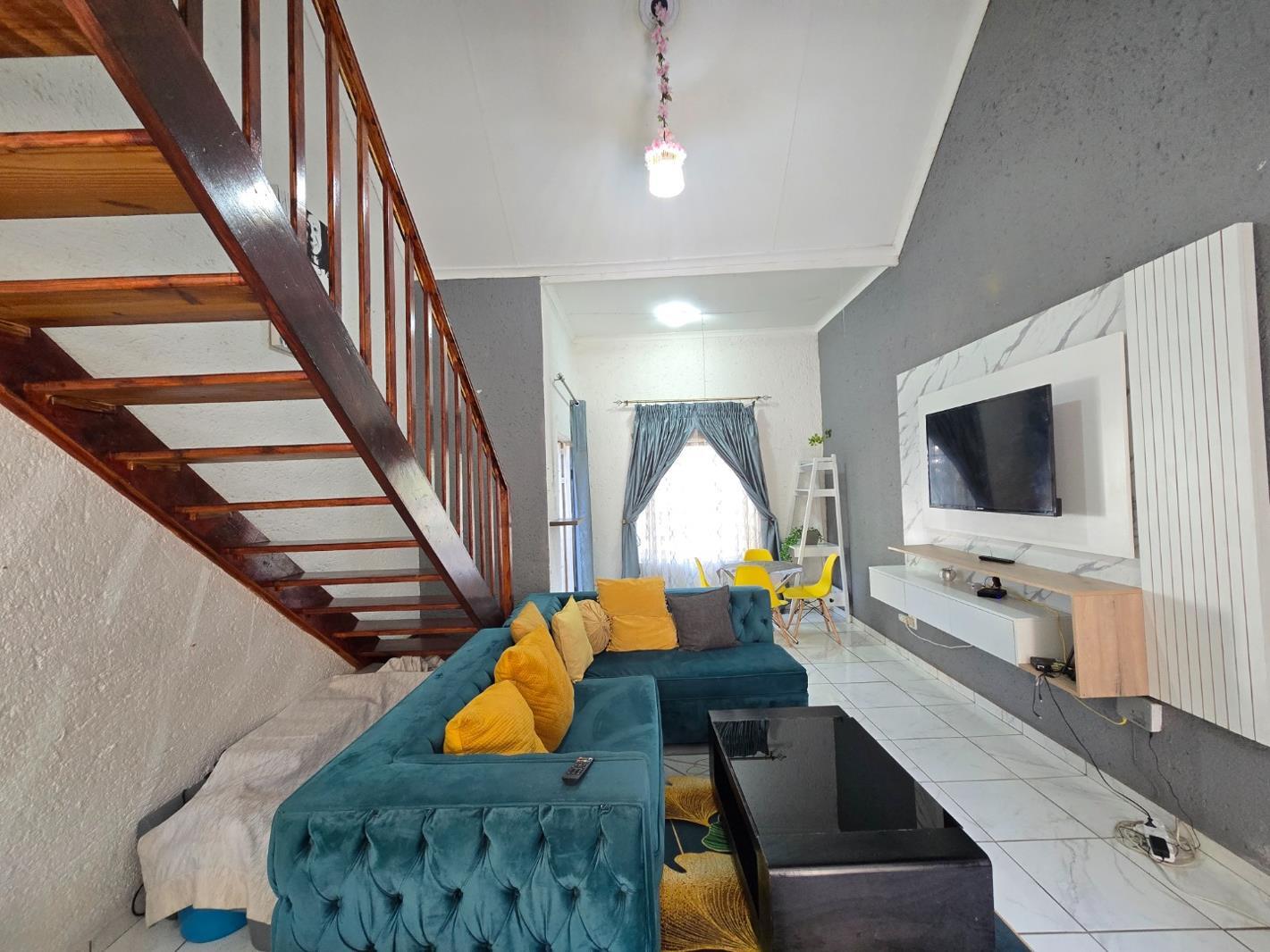 2 Bedroom Townhouse in Bassonia