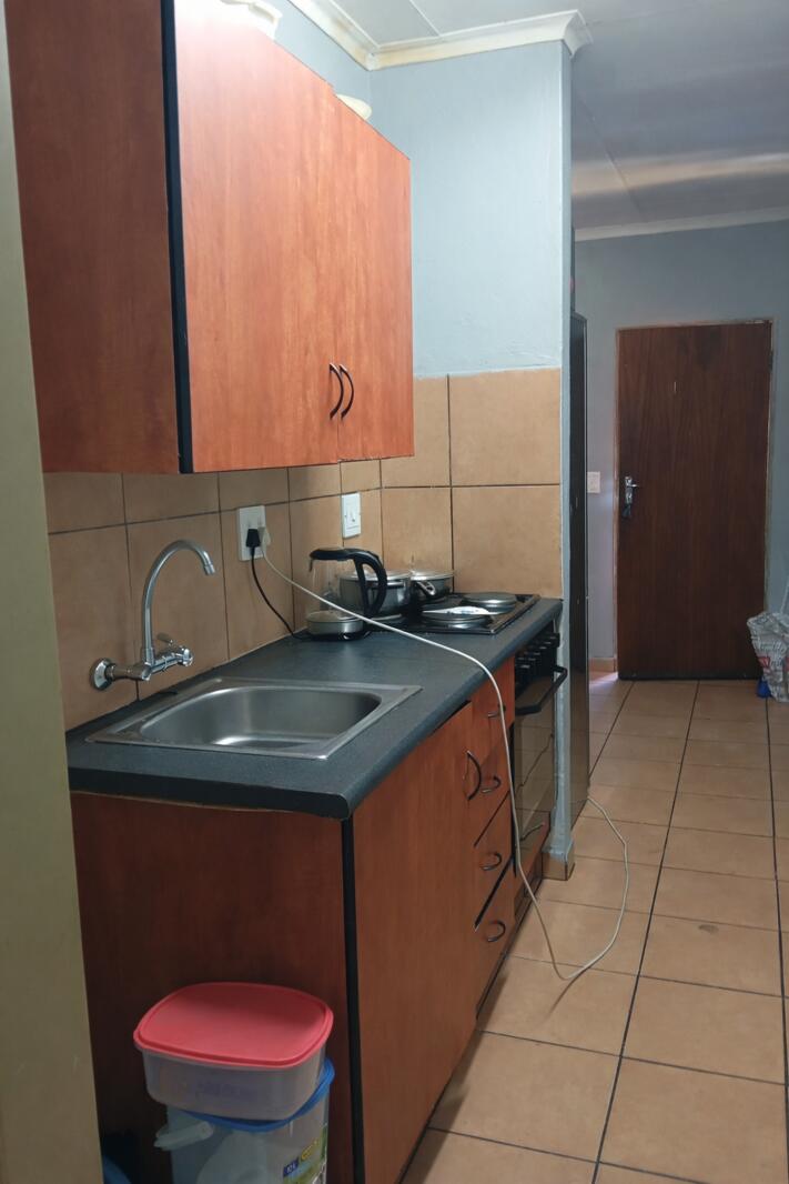 1 Bedroom Apartment in Helderkruin