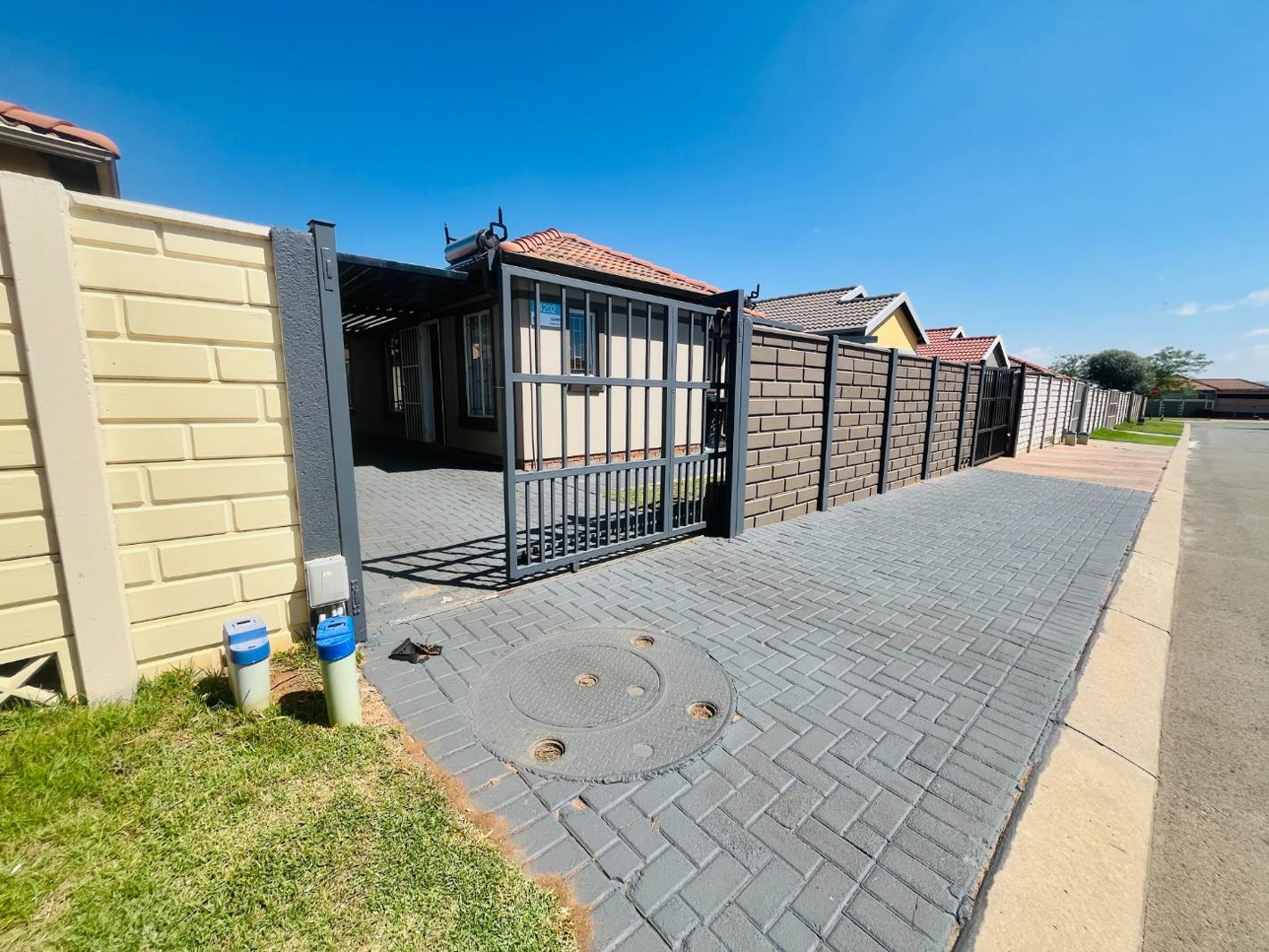 3 Bedroom House in Albertsdal