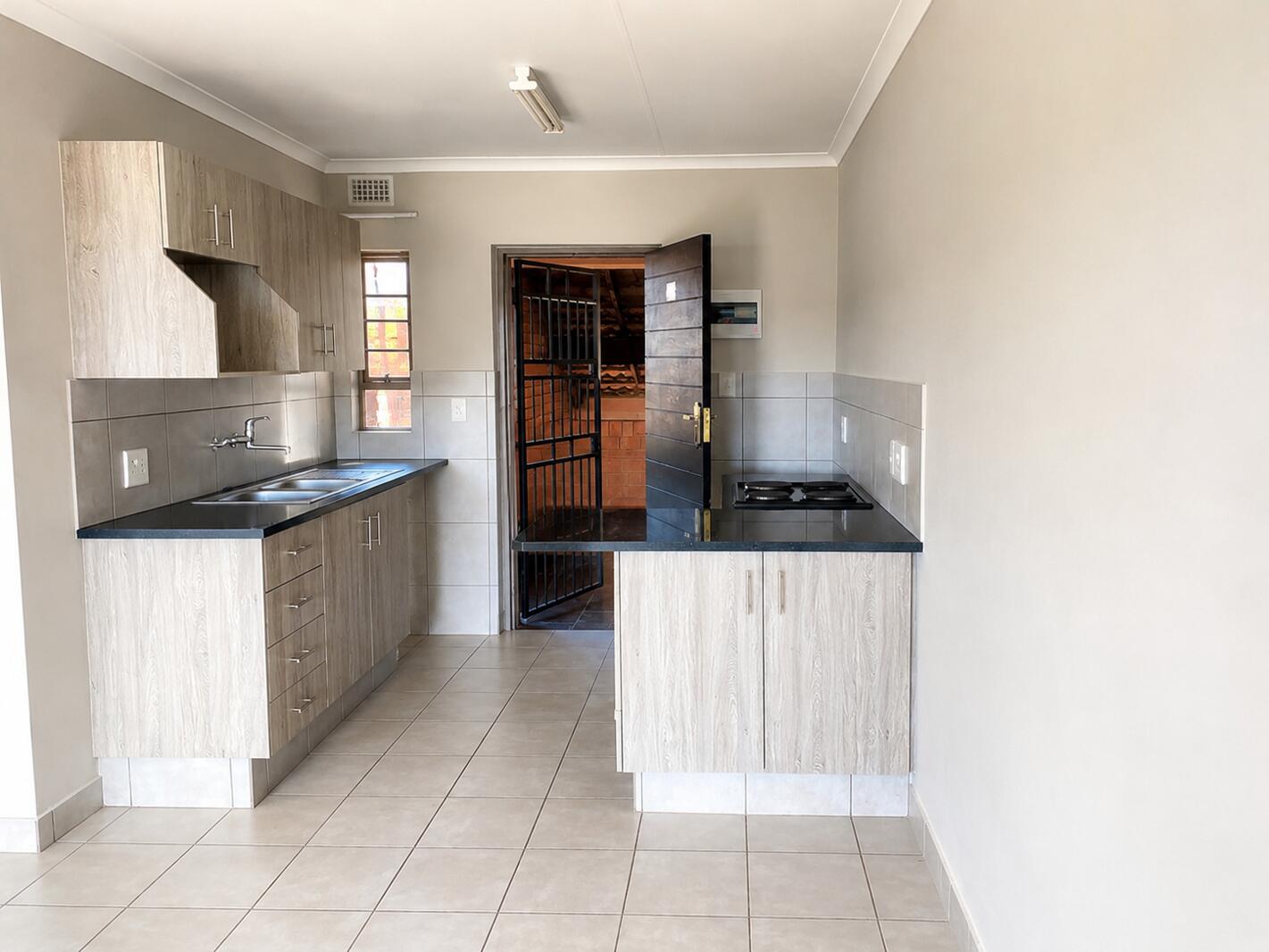 2 Bedroom Apartment in Heuweloord