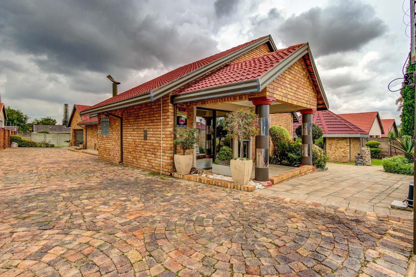 4 Bedroom House in Birchleigh North